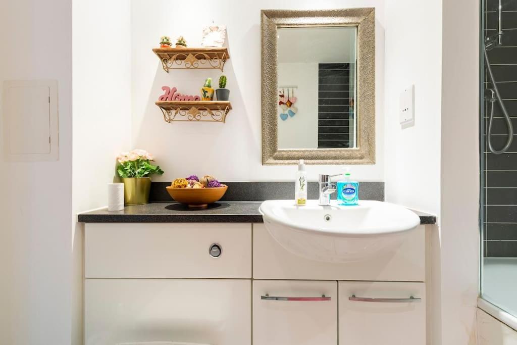 London Skylineviews 2 Bed 2 Bath Flat Near Canary Wharf, O2 & Excel Extérieur photo