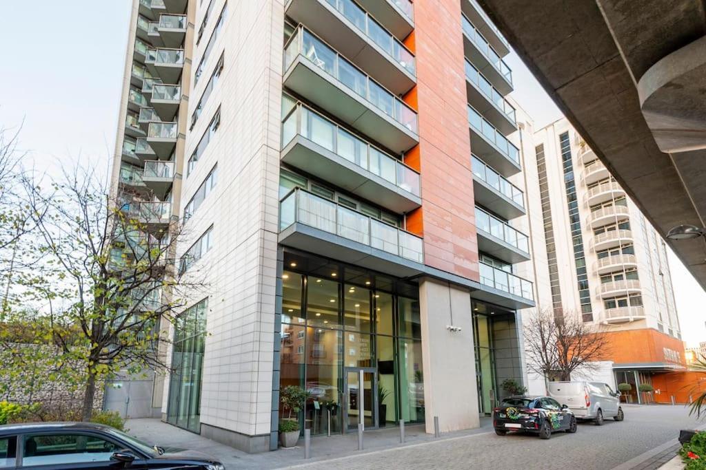 London Skylineviews 2 Bed 2 Bath Flat Near Canary Wharf, O2 & Excel Extérieur photo